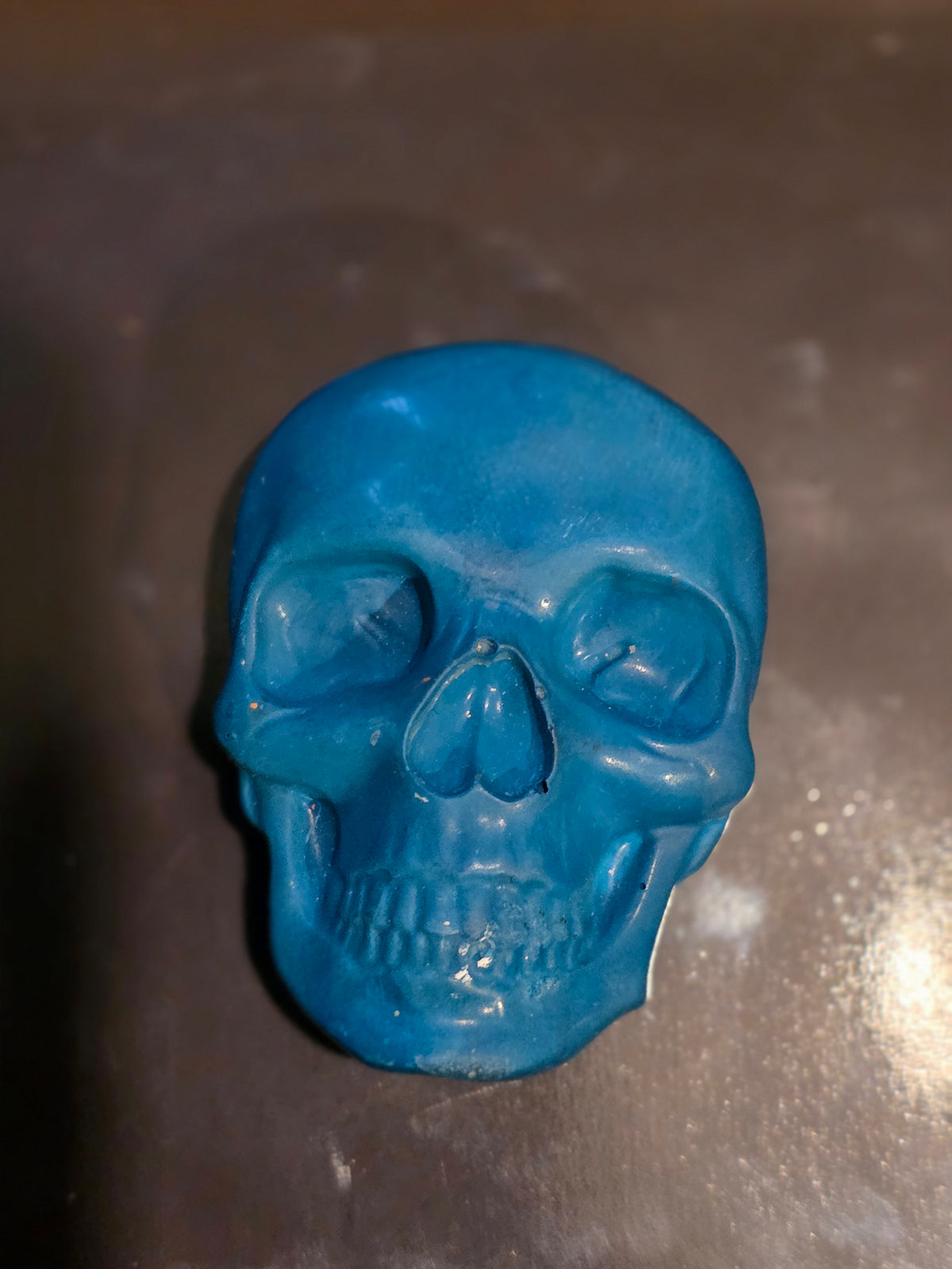 Blue skull magnet