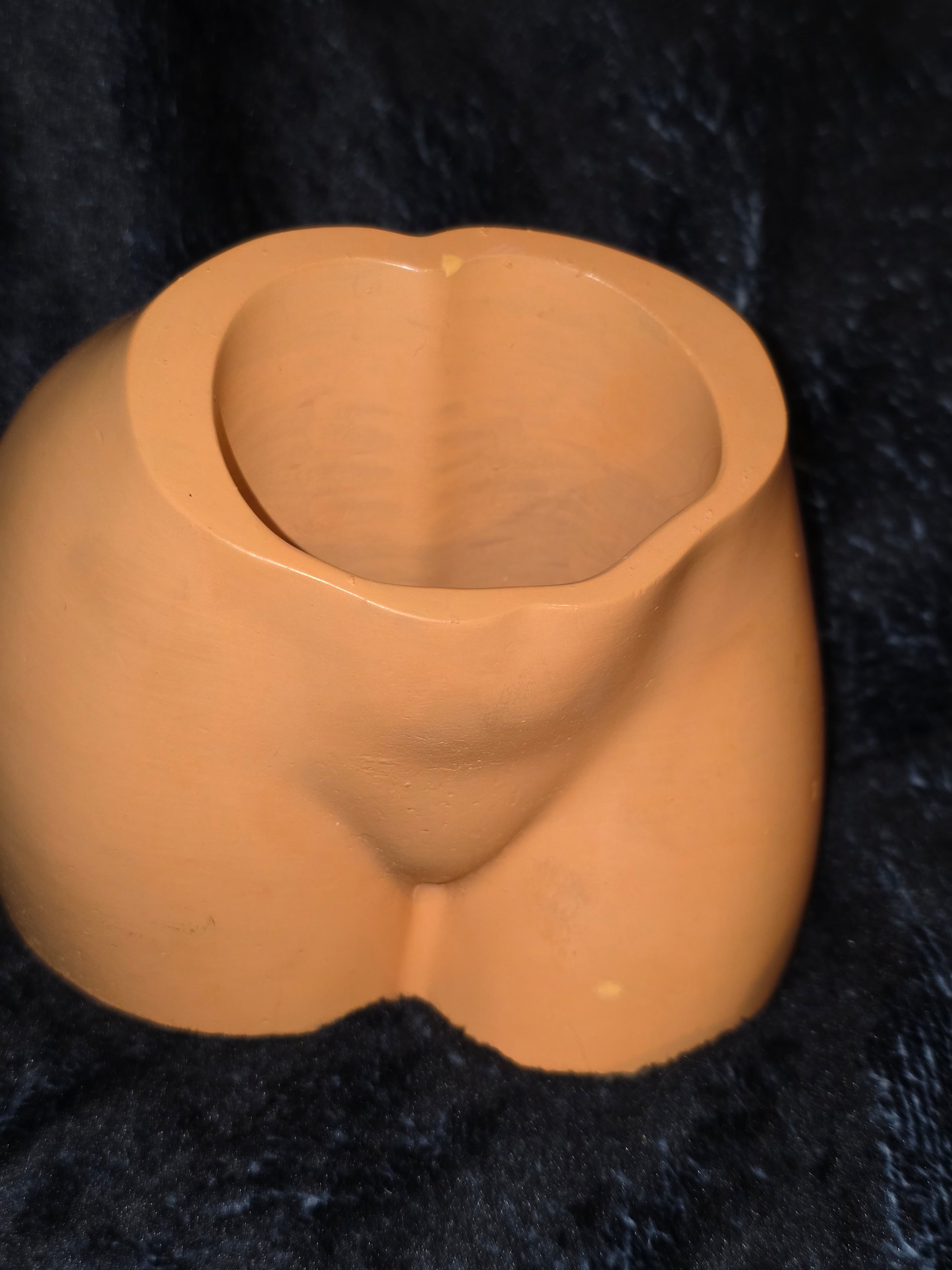 Imperfect bottom vase