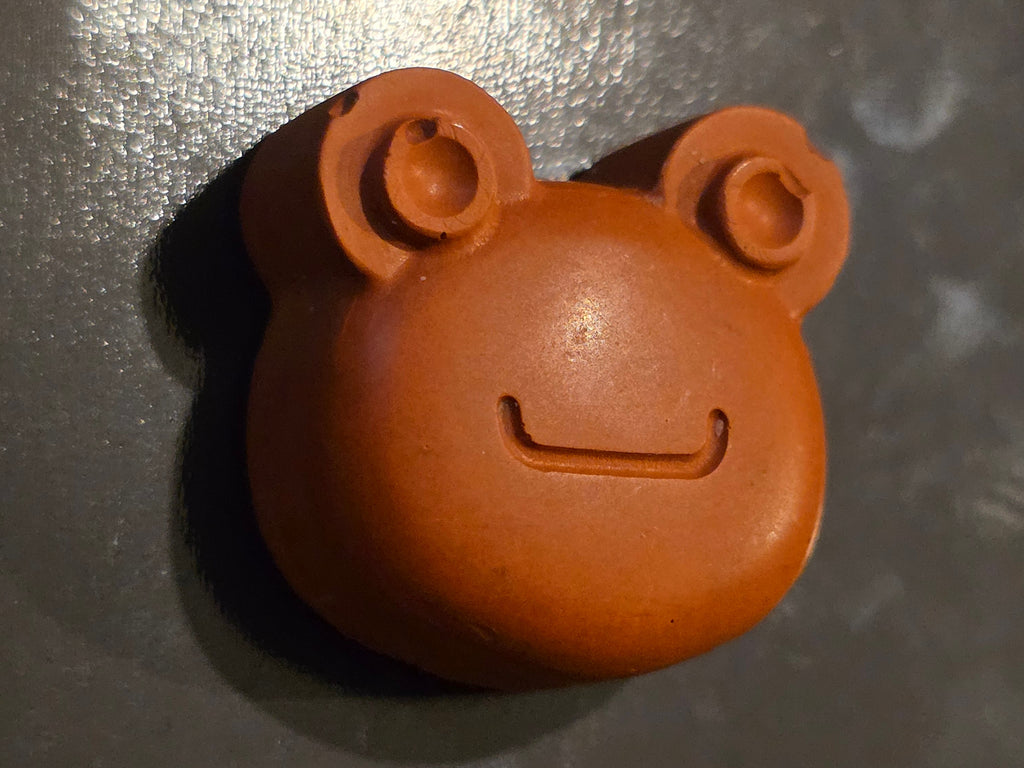 Orange frog magnet